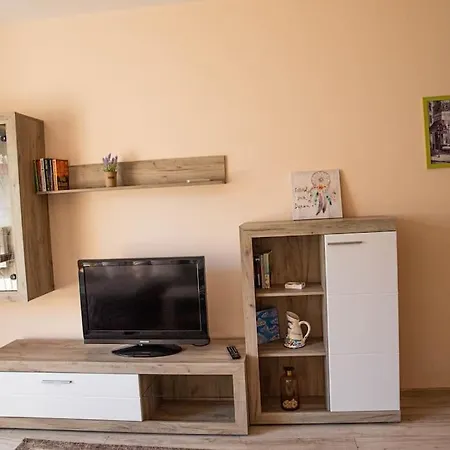 Apartment Lovely One Bedroom Apаrtment In